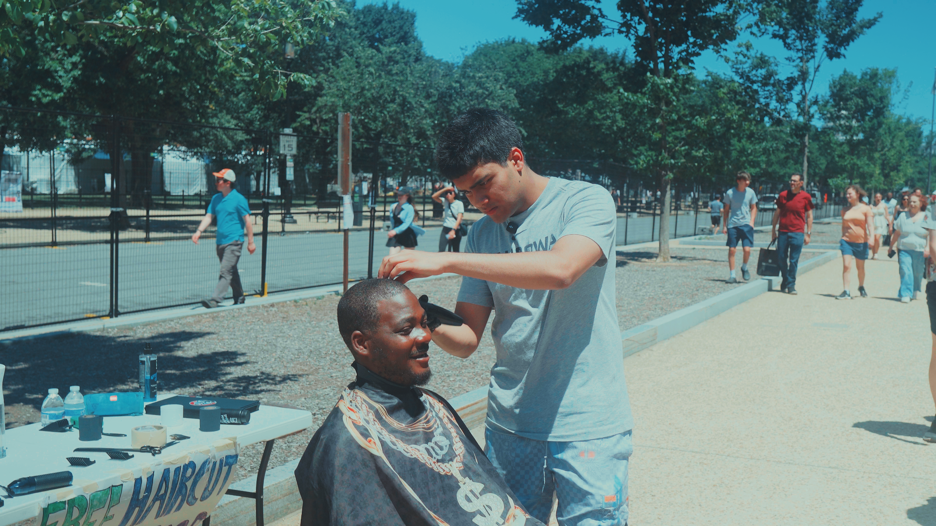 Free haircuts on the National Mall